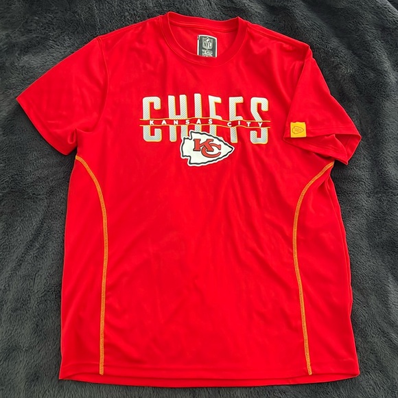Kansas City Chiefs NFL Apparel. Lightweight, moisture wicking material. Men’s XL - Picture 1 of 3